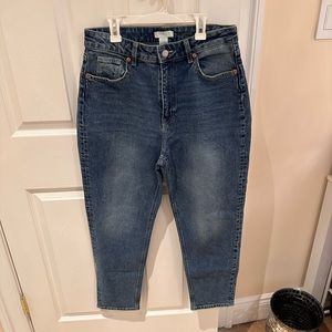 H&M high rise mom jean brand new size 10
